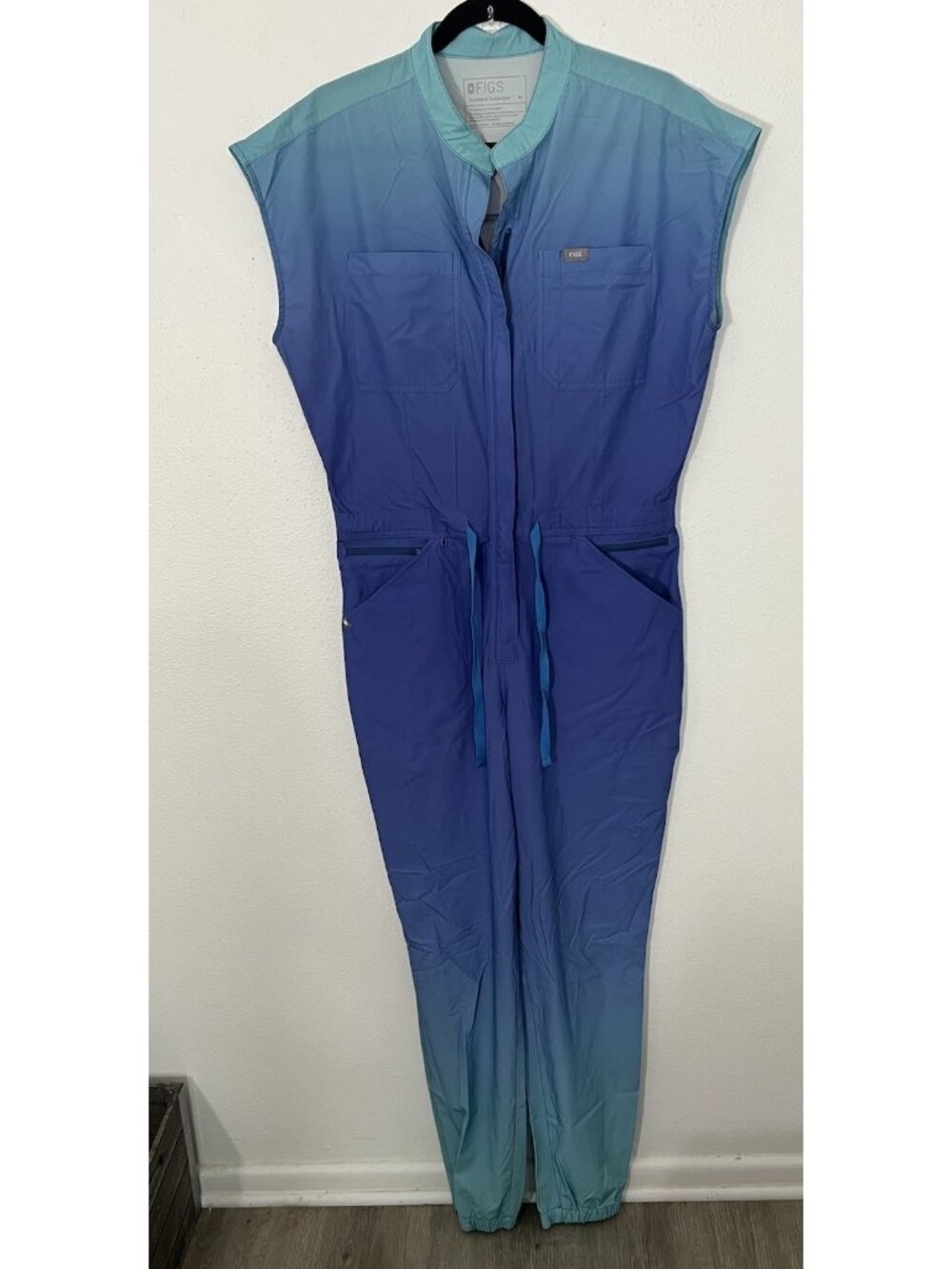 FIGS Ombré Horizon Scrubs Rafaela Jumpsuit Blue Size Medium